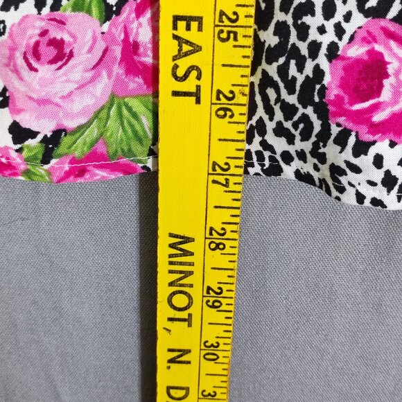 Ariat western shirt women's size M white & black with pink floral design - Picture 11 of 11